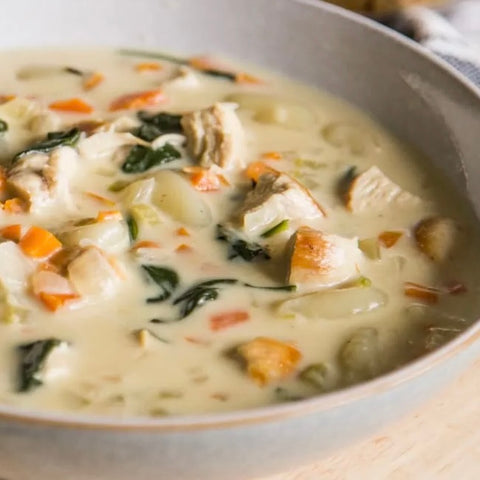 Soupe au poulet et aux gnocchi