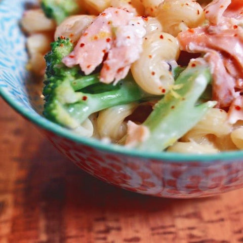 Pâtes crémeuses au saumon, brocoli et cheddar